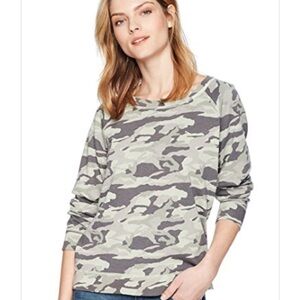 MONROW Women’s CAMO Vintage Raglan, LIGHT OLIVE. SIZE SMALL. ASO RHONY.